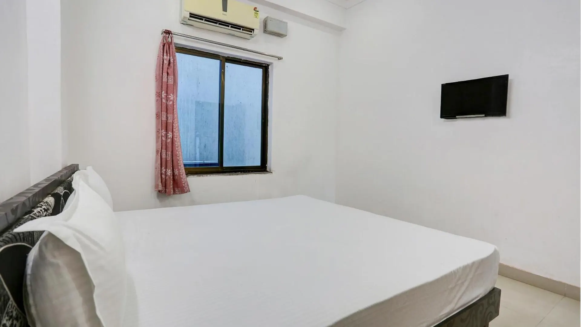 Super Hotel O Goverdhan Villa Udaipur